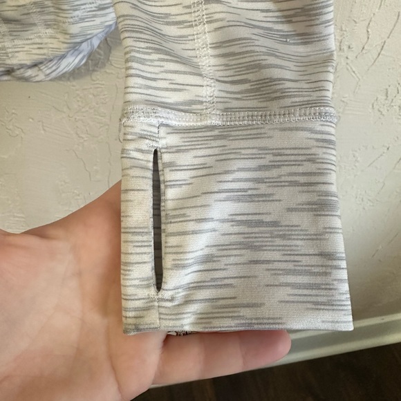 ❤️‍🔥2/$20❤️‍🔥Athletic Zip Up Size XS 90 Degree by Reflex - Picture 6 of 7